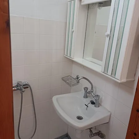 Urban Roof Apartment *